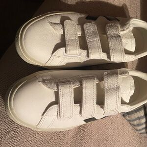 Veja Recife woman’s logo shoe